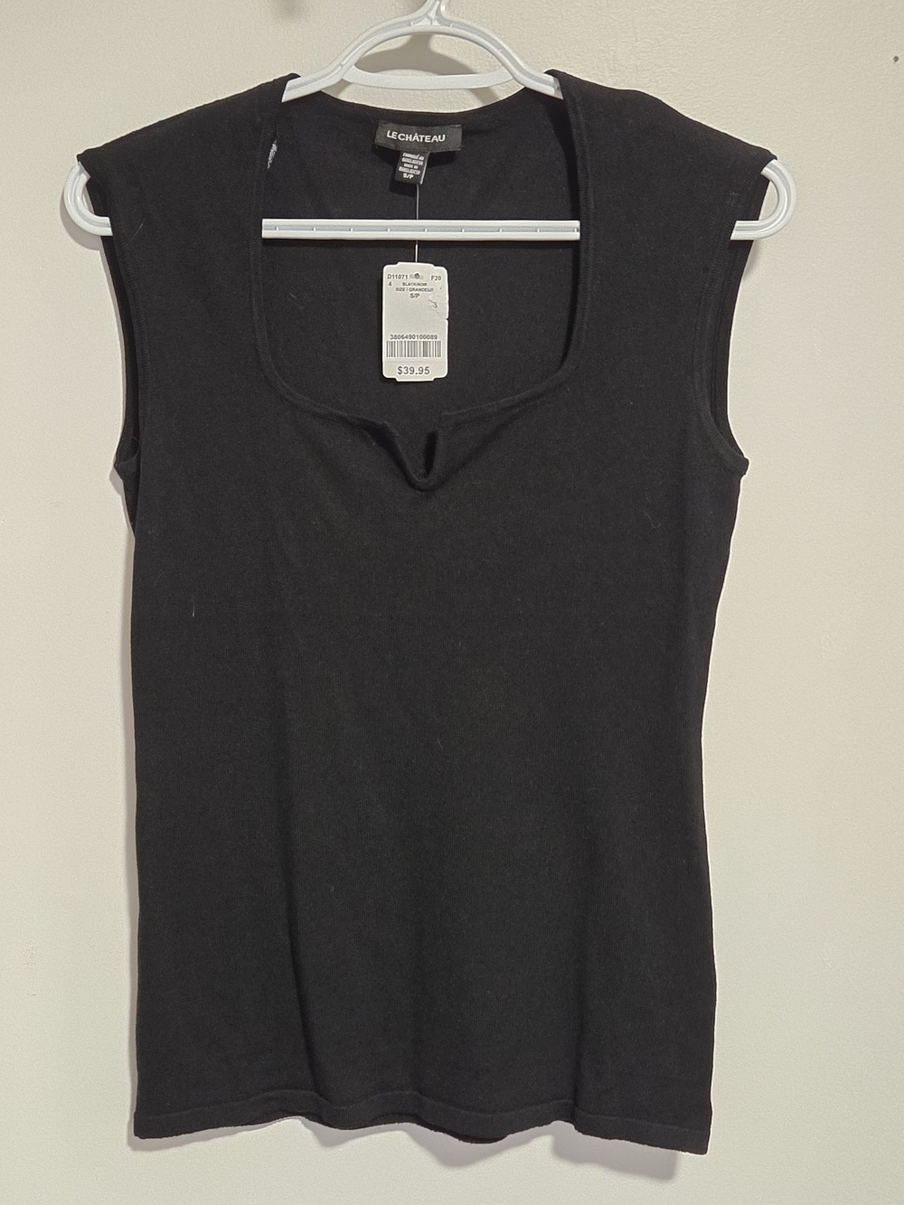 le chateau Black Scoop Neck Tank Top
